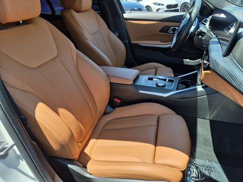 Used 2025 BMW 330i Sedan w/ Convenience Package RWD image 35