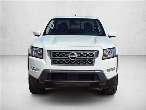 Used 2024 Nissan Frontier SV w/ SV Convenience Package RWD image 2