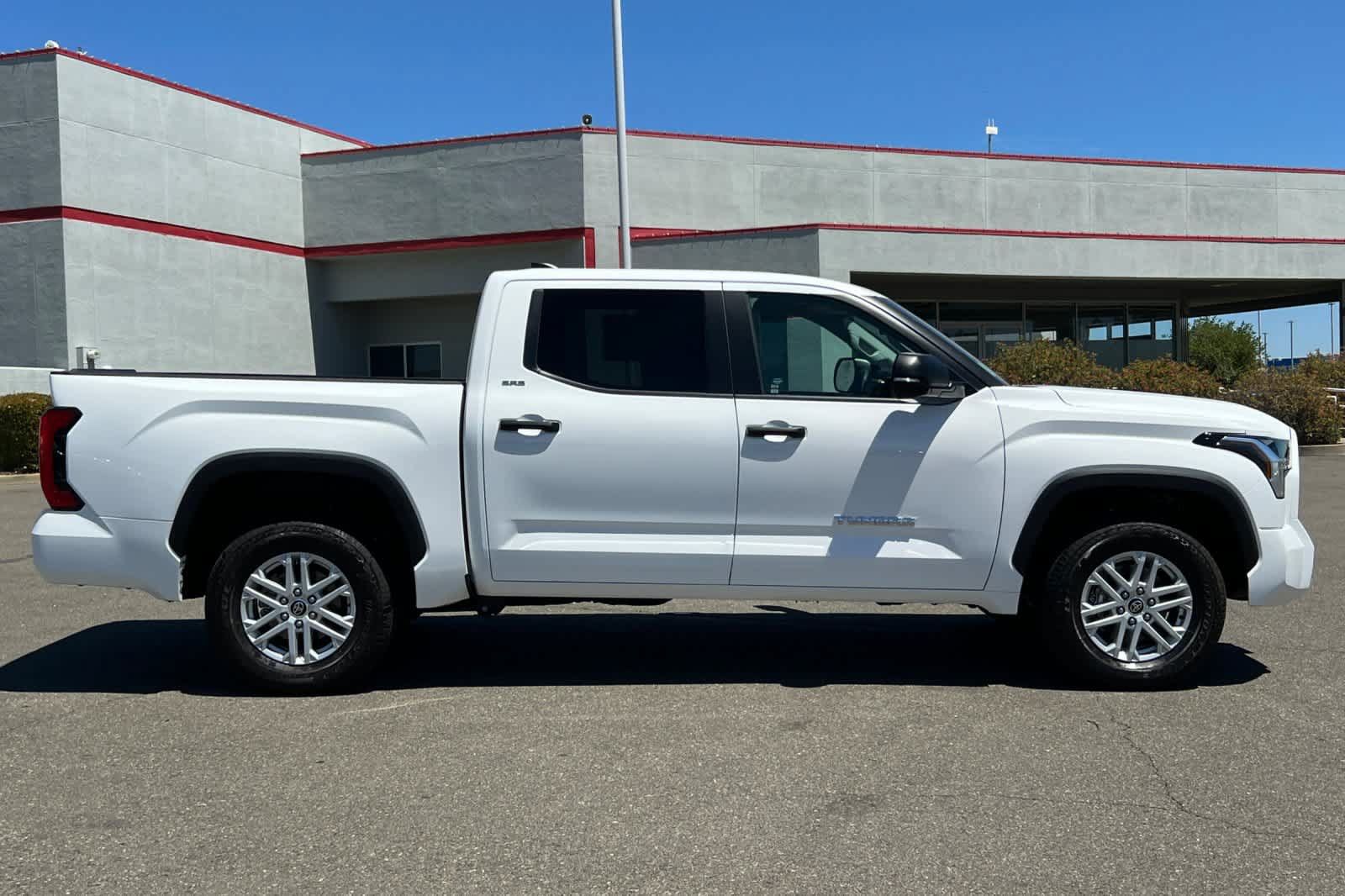 Used 2024 Toyota Tundra SR5 w/ SR5 Convenience Package AWD/4WD image 6