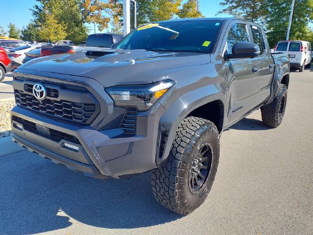 Used 2024 Toyota Tacoma TRD Sport w/ TRD Sport Premium Package AWD/4WD image 1