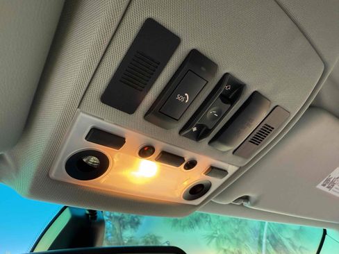 Used 2006 BMW 530xi Wagon image 55