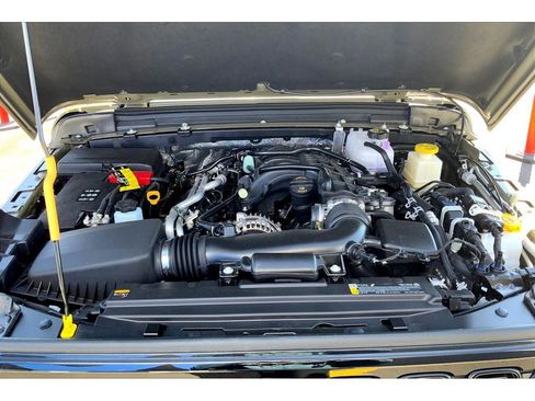 New 2026 Jeep Gladiator Sport AWD/4WD image 12