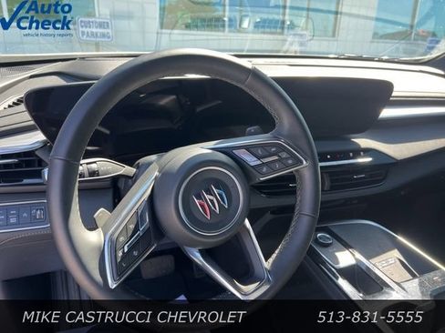 Used 2025 Buick Enclave Preferred AWD/4WD image 10