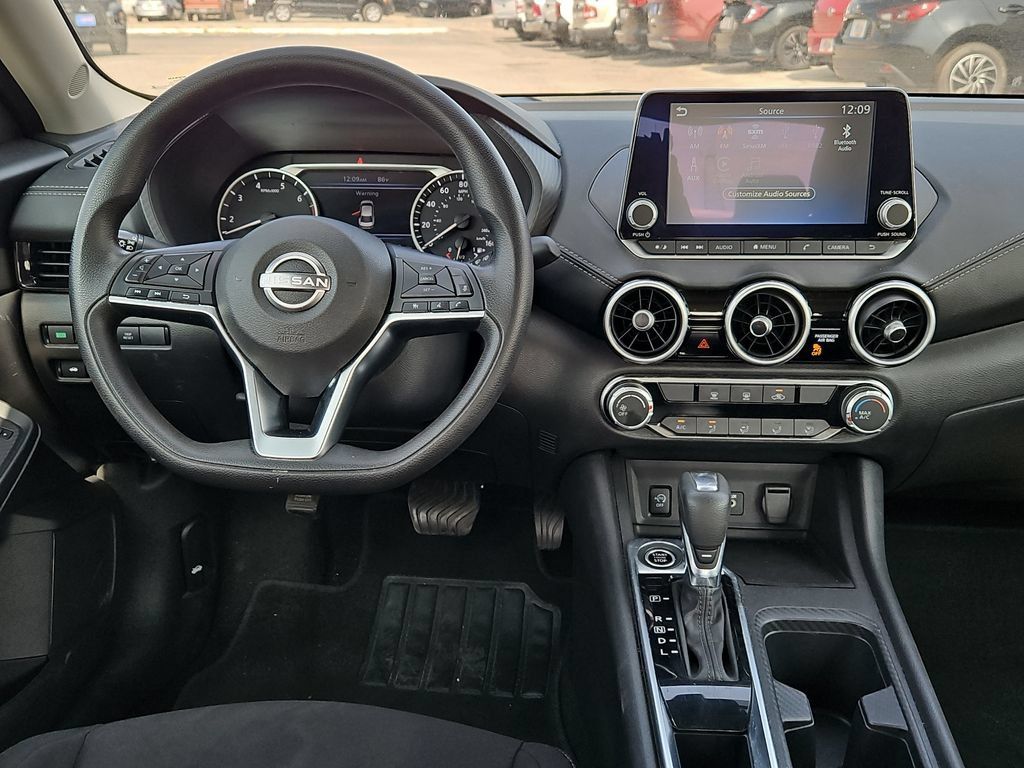 Used 2024 Nissan Sentra SV FWD image 17