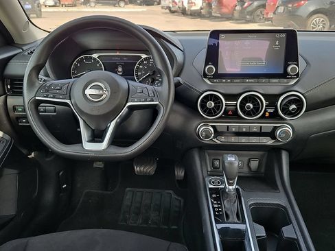 Used 2024 Nissan Sentra SV FWD image 17