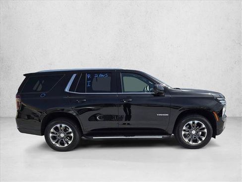 Used 2025 Chevrolet Tahoe LT RWD image 4