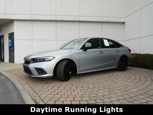 Used 2023 Honda Civic Sport image 17