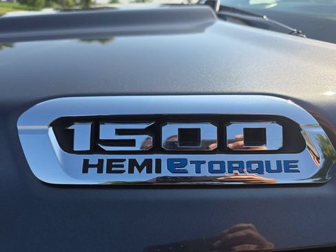 Used 2022 RAM 1500 Big Horn AWD/4WD image 25