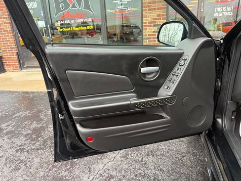 Used 2006 Pontiac Grand Prix w/ Sun And Sound Package image 19