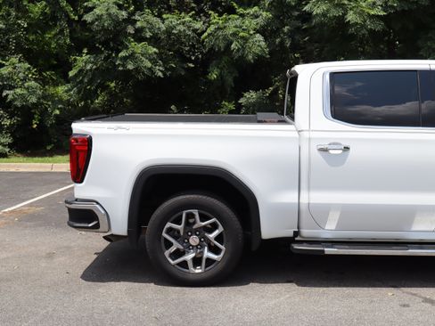 Used 2024 GMC Sierra 1500 SLT w/ Max Trailering Package AWD/4WD image 12