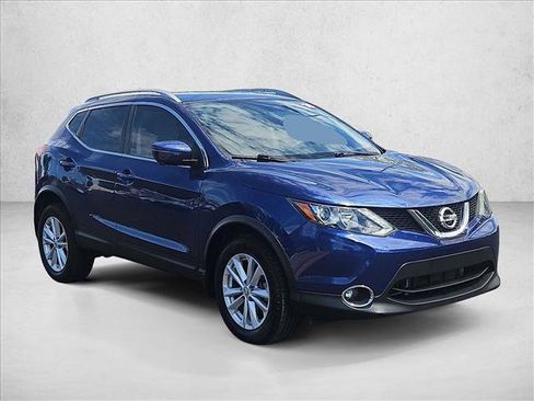 Used 2018 Nissan Rogue Sport SV w/ SV Technology Package FWD image 4