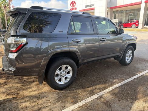 Used 2022 Toyota 4Runner SR5 image 3