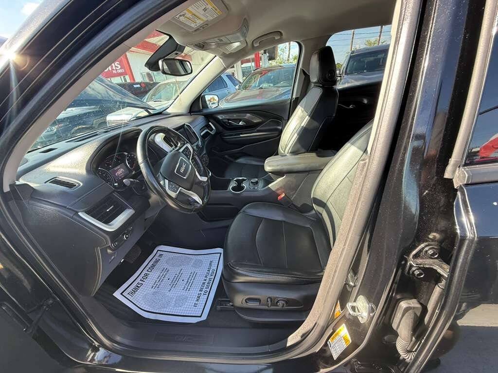Used 2023 GMC Terrain SLT FWD image 17
