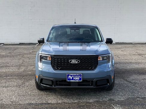 New 2025 Ford Maverick Lariat w/ Black Appearance Package image 9