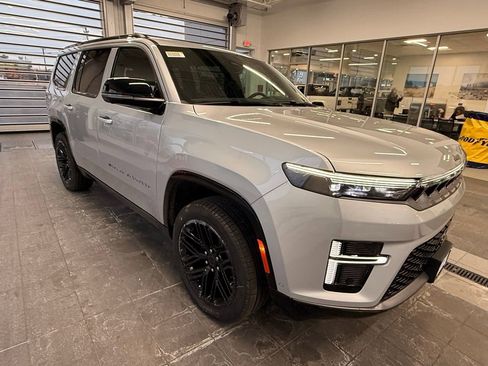 New 2026 Jeep Grand Wagoneer Limited AWD/4WD image 2