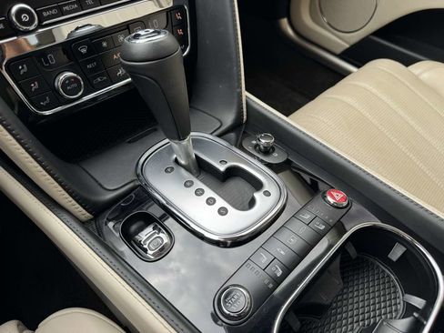 Used 2015 Bentley Flying Spur V8 AWD/4WD image 28