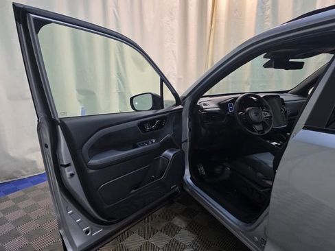 Used 2025 Subaru Forester Touring image 11