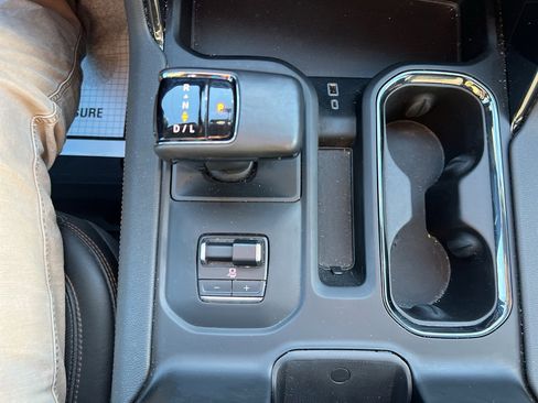 Used 2023 GMC Sierra 1500 AT4 w/ AT4 Premium Package image 25