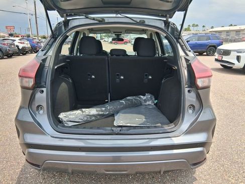 Used 2024 Nissan Kicks S FWD image 6