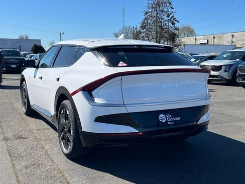 New 2025 Kia EV6 Wind RWD image 7