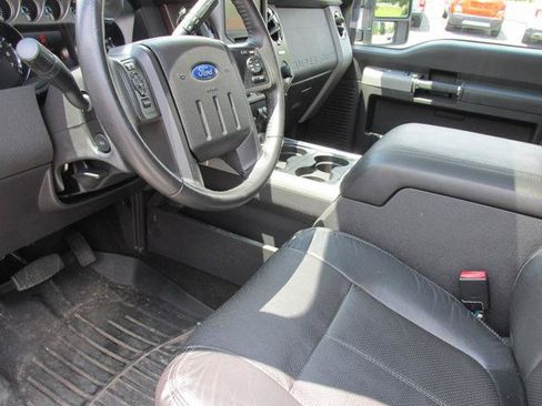 Used 2015 Ford F250 Lariat w/ Lariat Ultimate Package AWD/4WD image 8