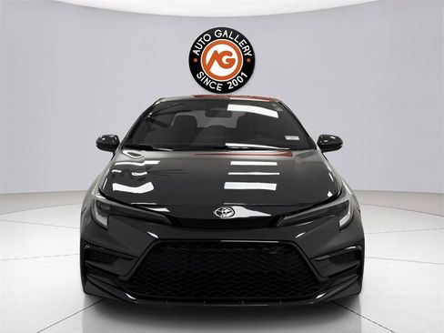 Used 2023 Toyota Corolla SE image 2