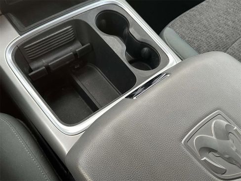 Used 2018 RAM 1500 Big Horn image 32