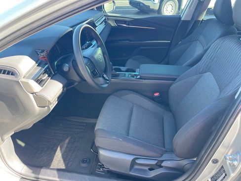 Used 2025 Toyota Camry LE image 10