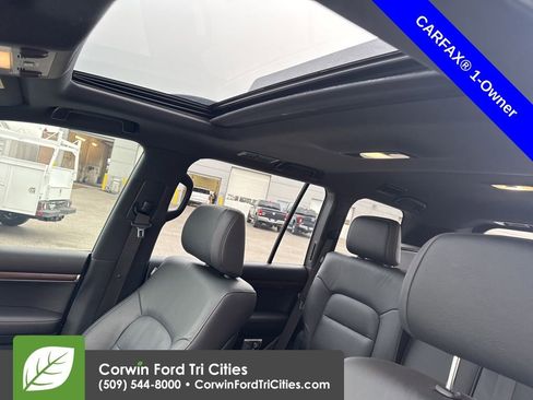 Used 2021 Toyota Land Cruiser image 15