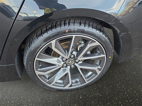 Used 2020 Toyota Corolla XSE image 33