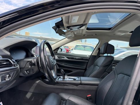 Used 2020 BMW 740i RWD image 11