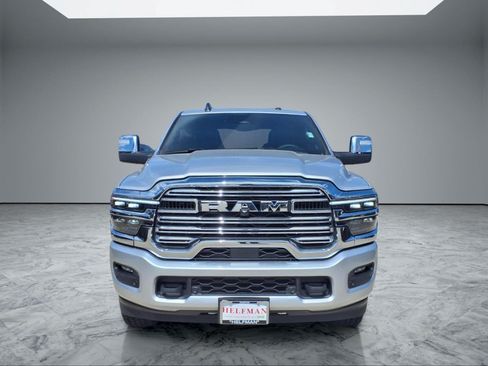 Used 2026 RAM 2500 Laramie AWD/4WD image 2