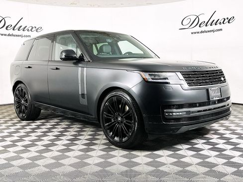 Used 2024 Land Rover Range Rover SE AWD/4WD image 1