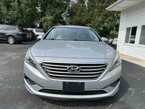 Used 2016 Hyundai Sonata SE FWD image 3