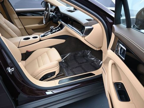 Used 2023 Porsche Panamera Platinum Edition image 33