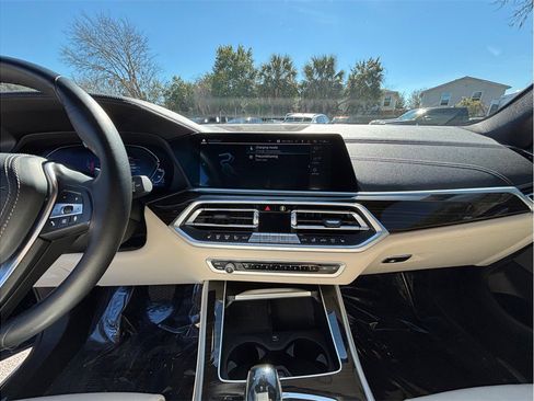 Used 2021 BMW X5 xDrive45e w/ Premium Package image 11