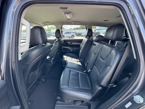 Used 2021 Kia Telluride LX AWD/4WD image 11
