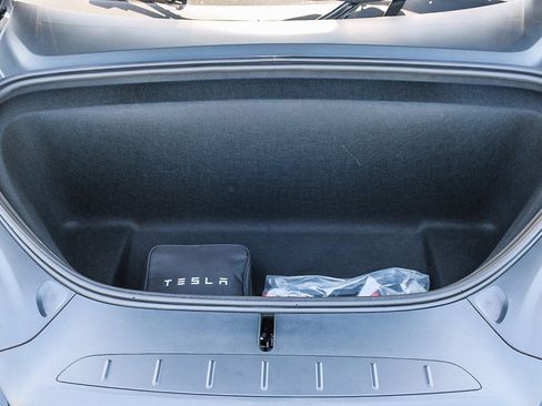 Used 2022 Tesla Model X image 27