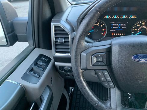 Used 2015 Ford F150 XLT w/ Equipment Group 302A Luxury image 11