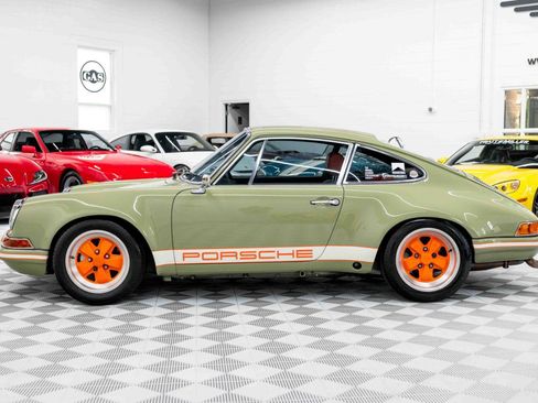 Used 1987 Porsche 911 Carrera RWD image 10