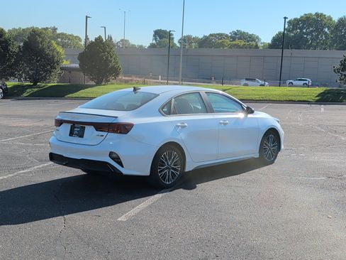 Certified 2023 Kia Forte GT-Line w/ GT-Line Premium Package FWD image 4