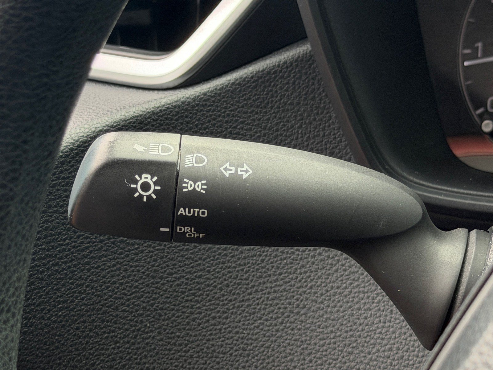 Used 2024 Toyota Corolla LE FWD image 39