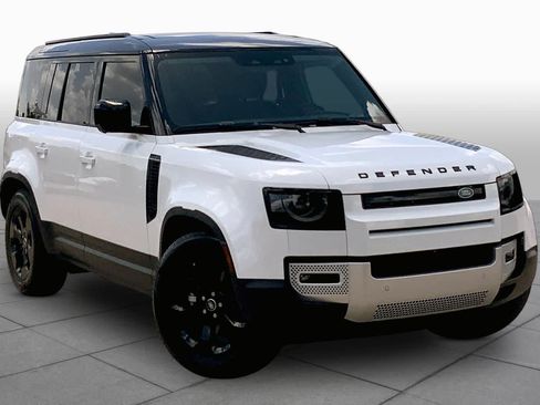 Used 2024 Land Rover Defender 110 S AWD/4WD image 3