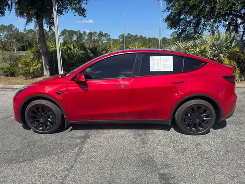 Used 2021 Tesla Model Y Long Range image 16