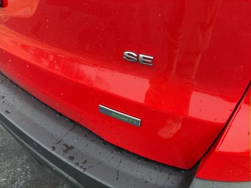 Used 2018 Ford EcoSport SE image 6