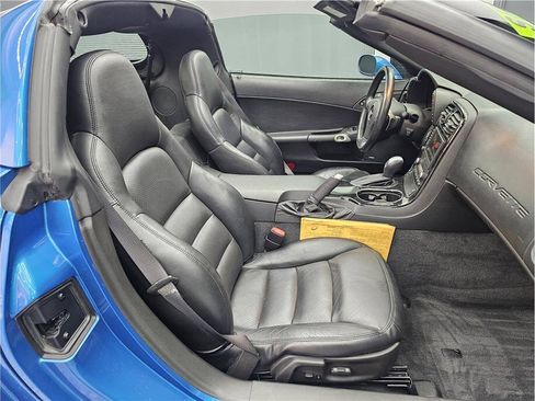 Used 2009 Chevrolet Corvette Coupe w/ Preferred Equipment Group RWD image 12
