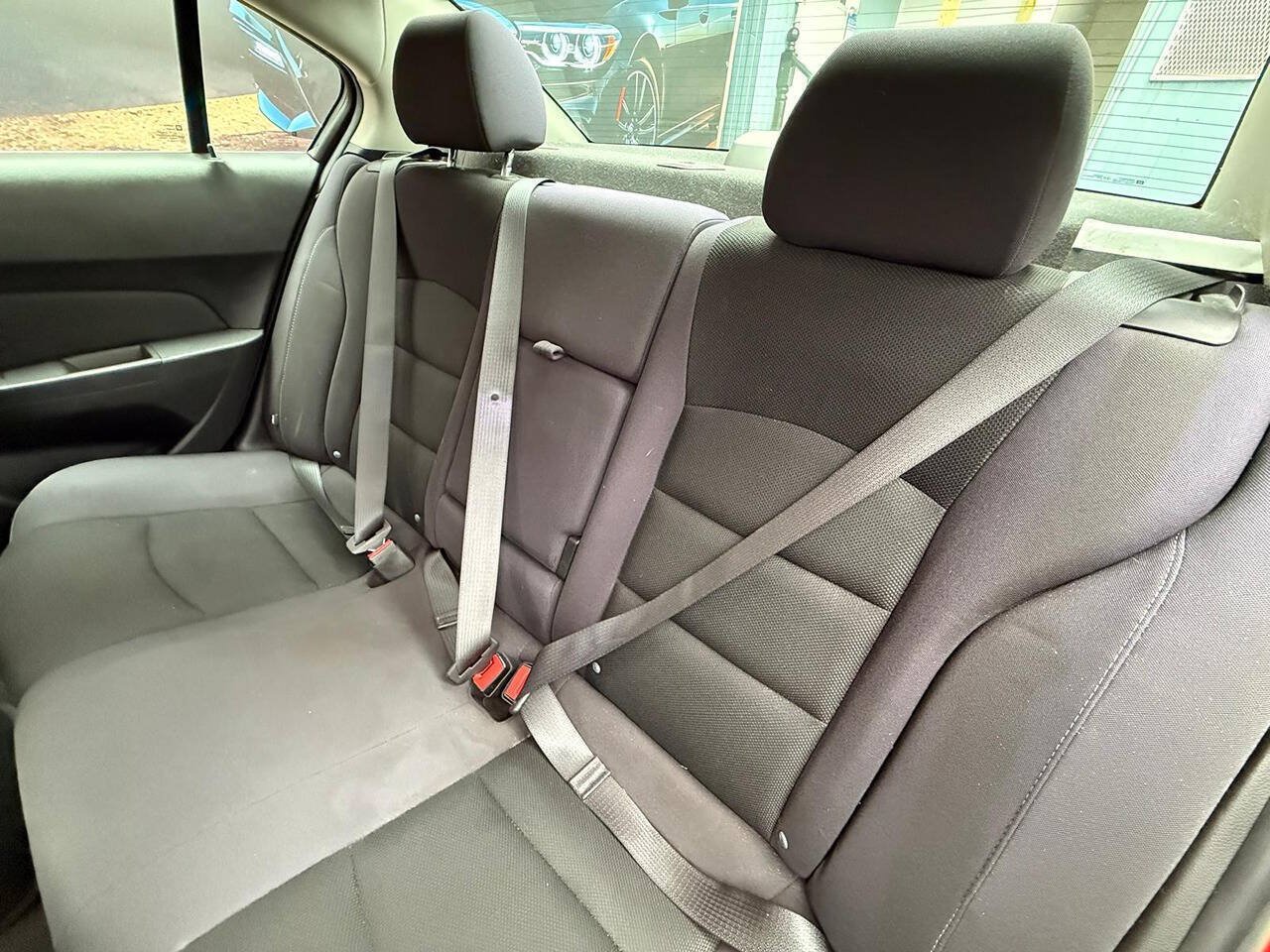 Used 2015 Chevrolet Cruze LT w/ Technology Package FWD image 14