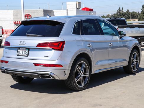 Used 2022 Audi Q5 e Premium Plus w/ Premium Plus Package AWD/4WD image 7