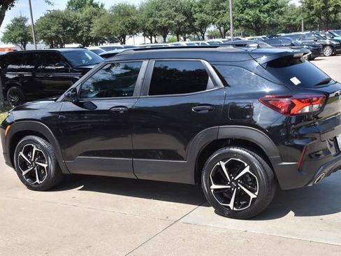 Used 2022 Chevrolet TrailBlazer RS FWD image 12