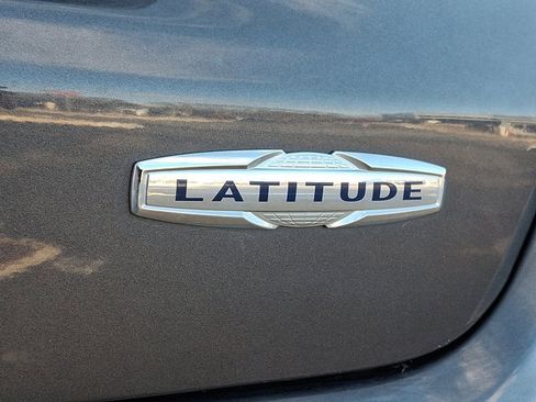 Used 2018 Jeep Compass Latitude w/ Popular Equipment Group image 30